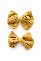 Medium Embroidery Bow